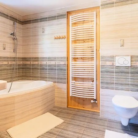 Lavish In With Private Hot Tub Villa Rudnik