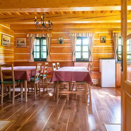 In With Pool & Sauna Retreat Villa