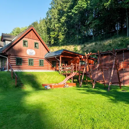 In With Pool & Sauna Retreat Villa Rudník